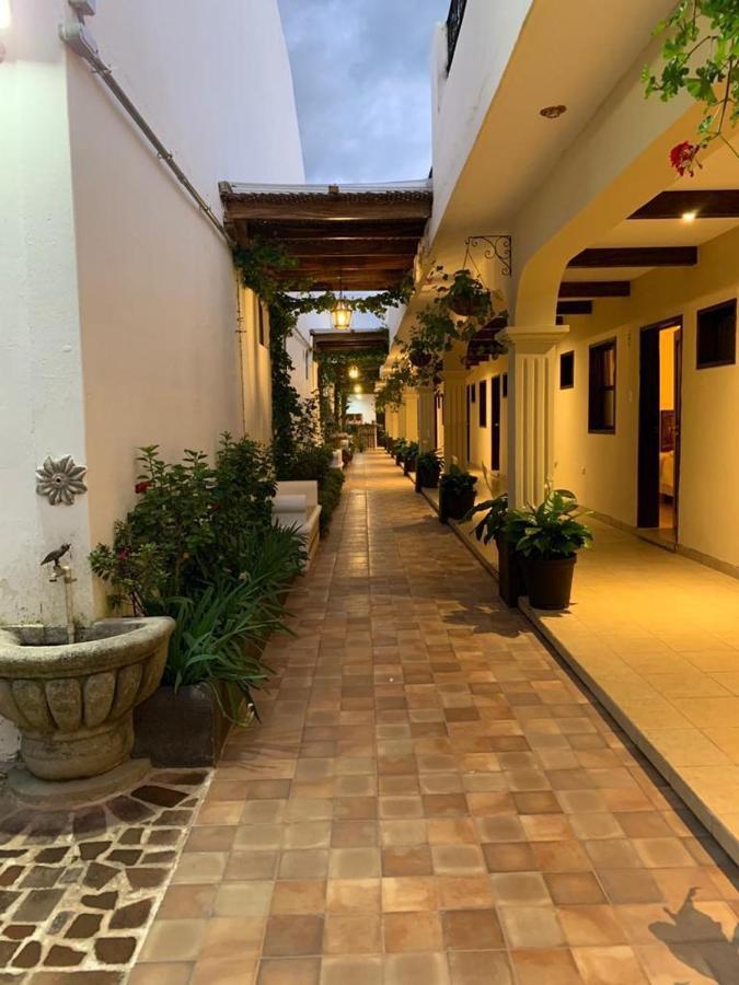 Nico Hotel Antigua Exteriör bild